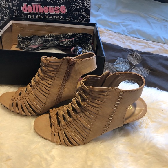 Open toe booties - Picture 3 of 6